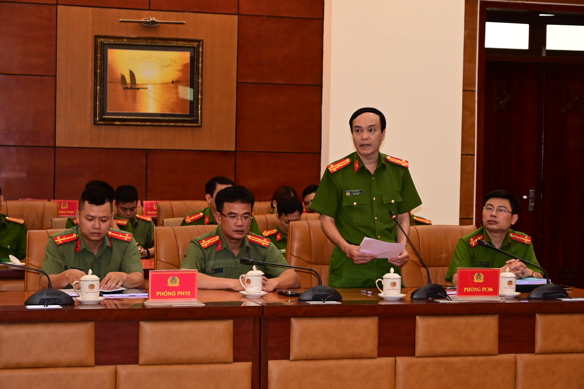 Tập huấn công tác quản lý, sử dụng vũ khí, vật liệu nổ, công cụ hỗ trợ